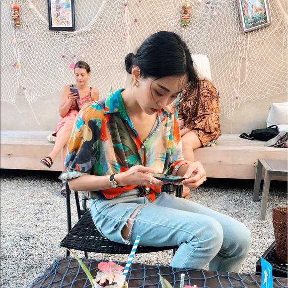 Meet your Posher, Issa - Picture 2 of 2